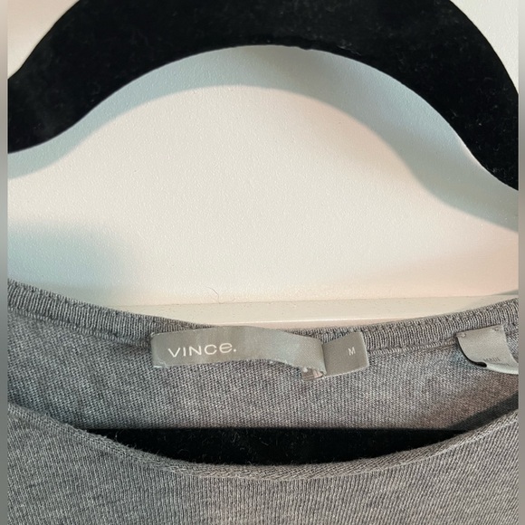 Vince Men’s raw hem grey tshirt size medium - Picture 3 of 4